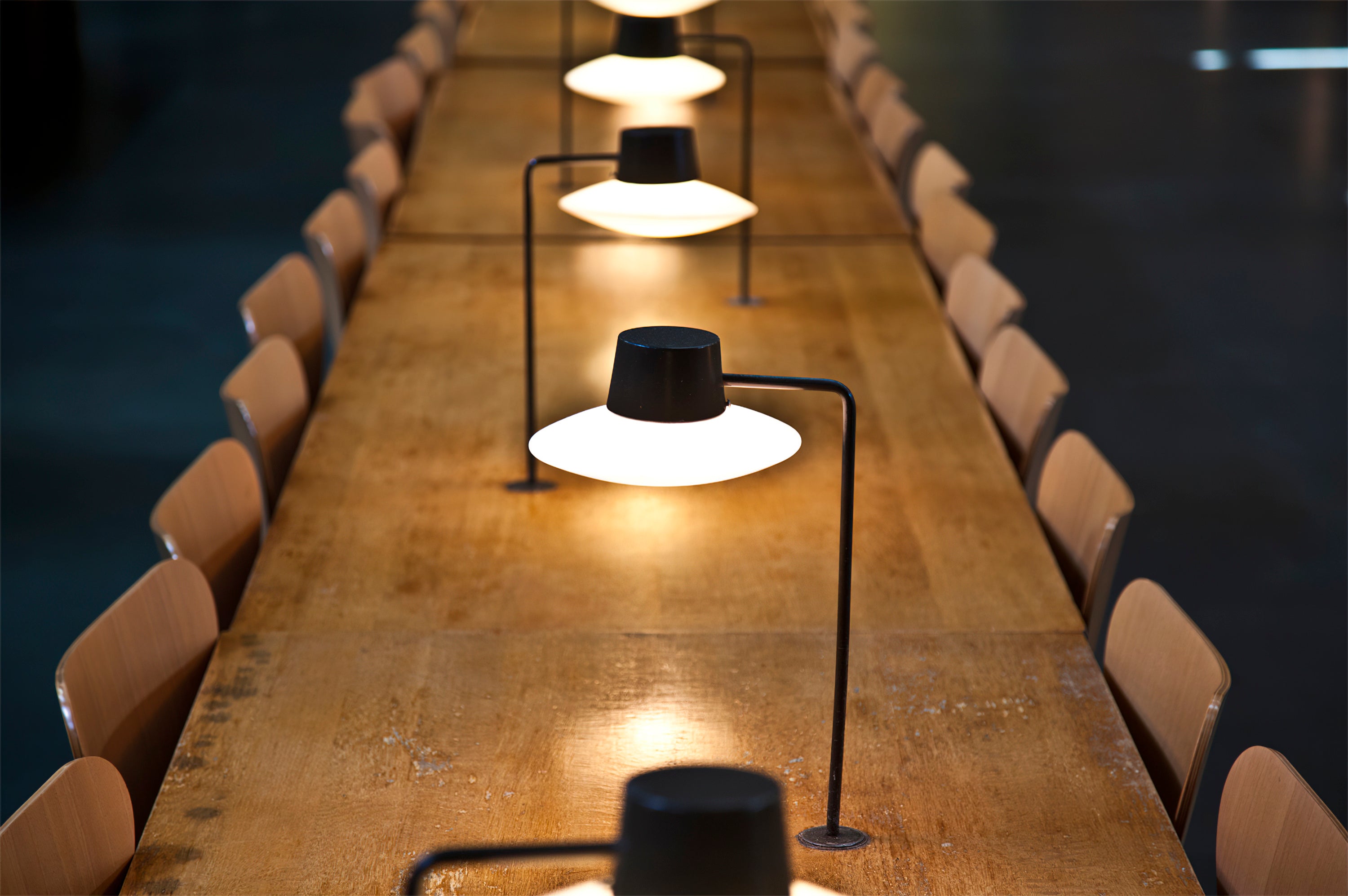 AJ Oxford Table Lamp