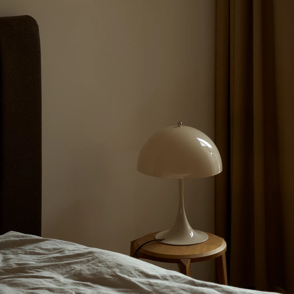Panthella 320 Tischlampe