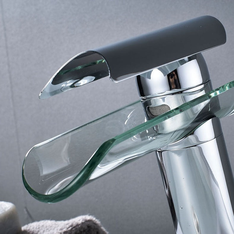 Moderne Glas-Wasserfallarmatur