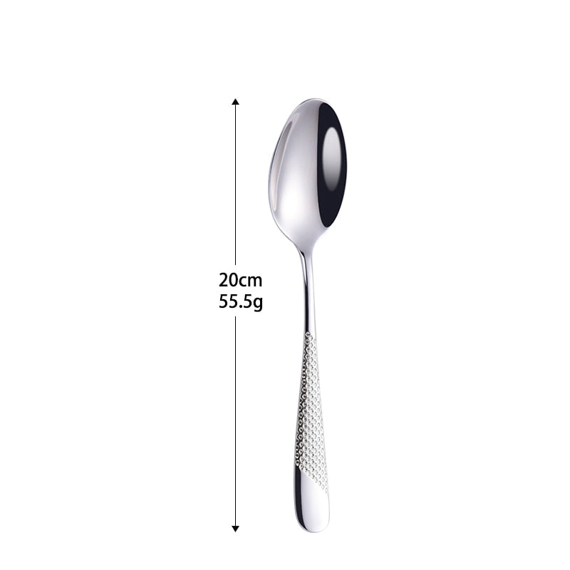 Moderne Silberbesteck-Set mit Strukturgriffen
