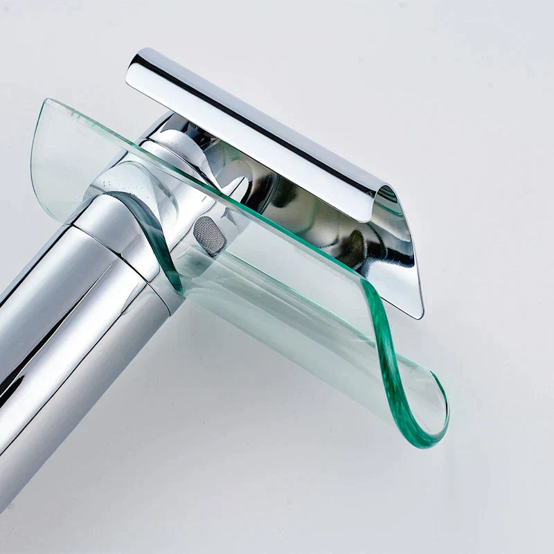 Moderne Glas-Wasserfallarmatur