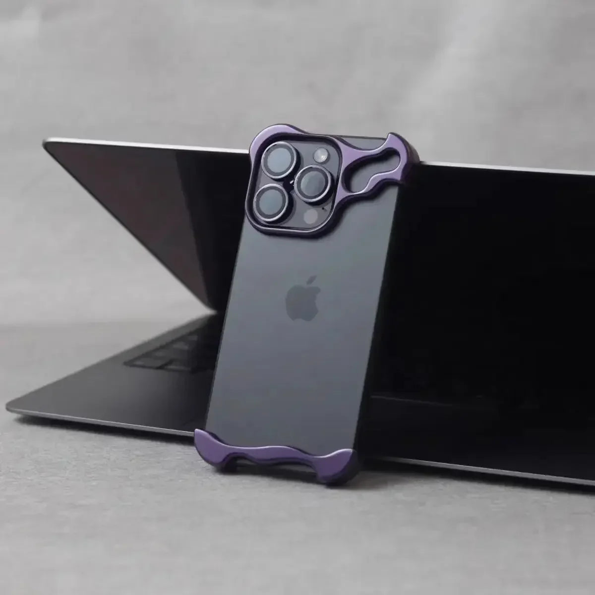 Alien Invasion Titanium Cover