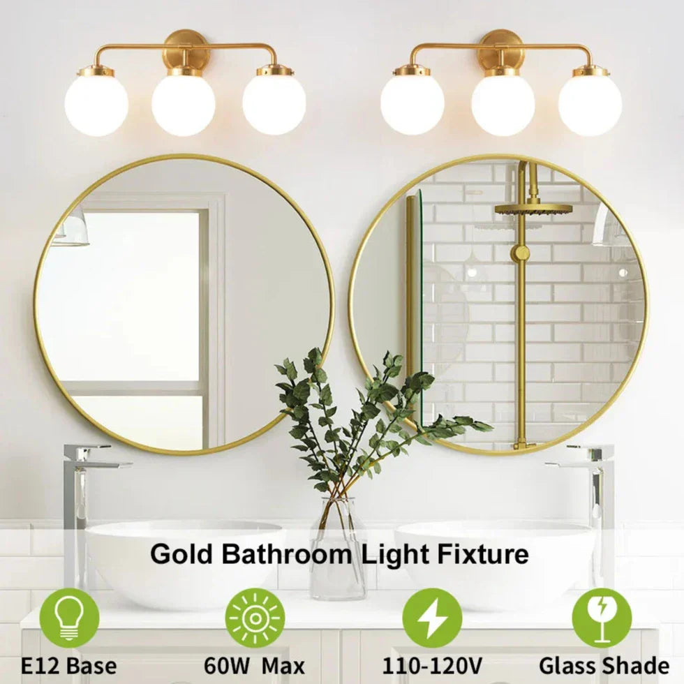 Moderne Drei-Birnen Mattglas-Wandlampe