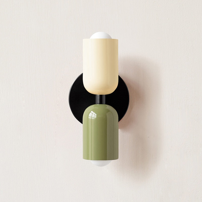 Bunte Minimalistische Zwei-Birnen-Wandlampe