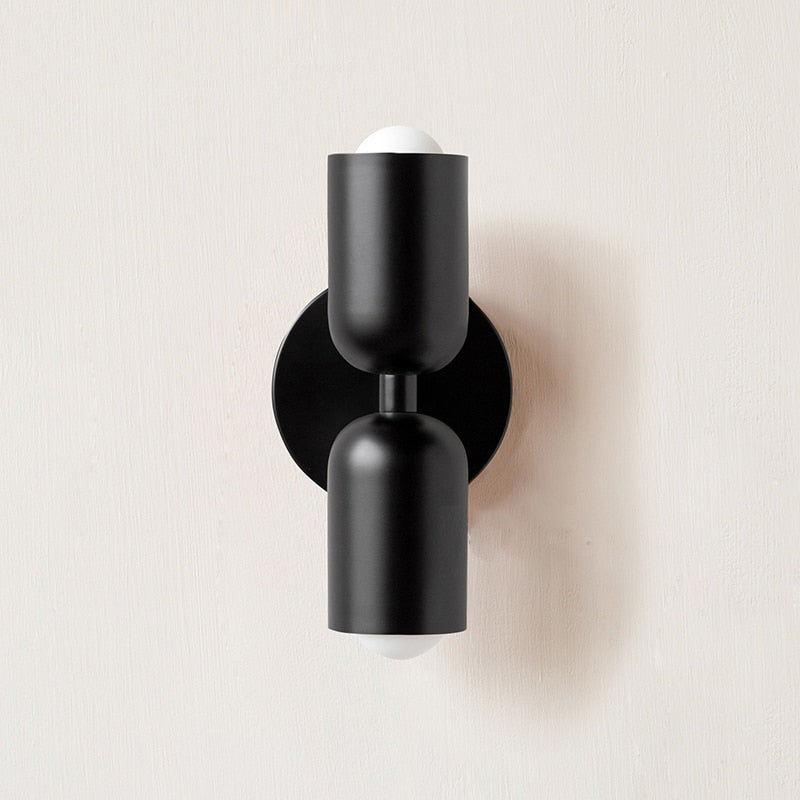 Bunte Minimalistische Zwei-Birnen-Wandlampe