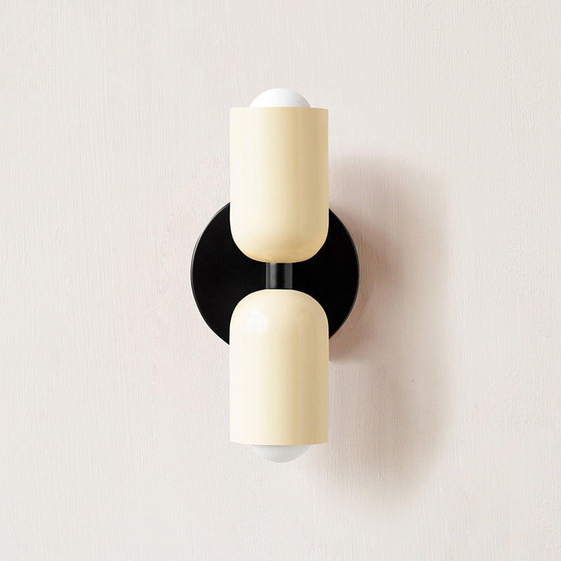 Bunte Minimalistische Zwei-Birnen-Wandlampe