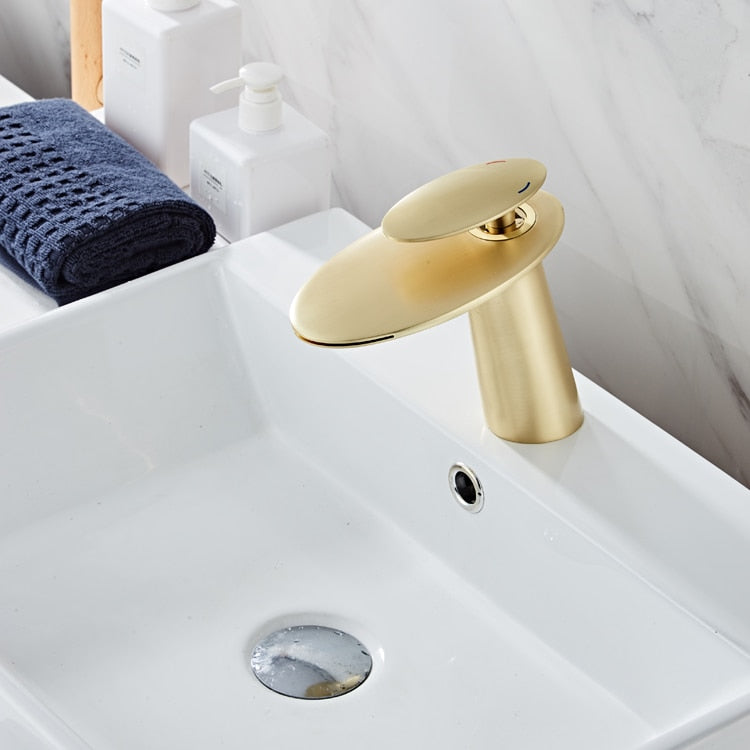 Atlantic - Moderne Wasserfallarmatur