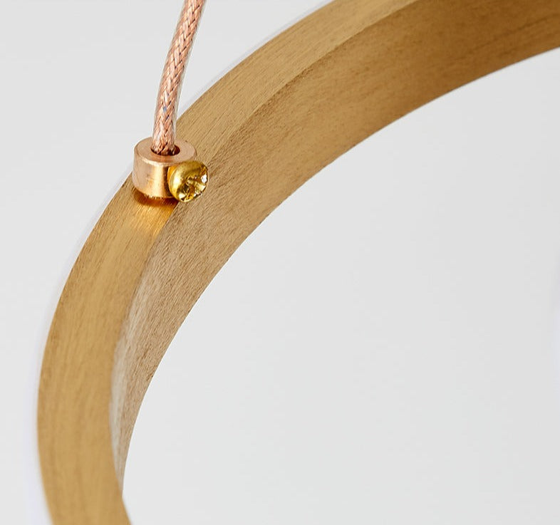 Moderne LED-Ribbon-Kronleuchter