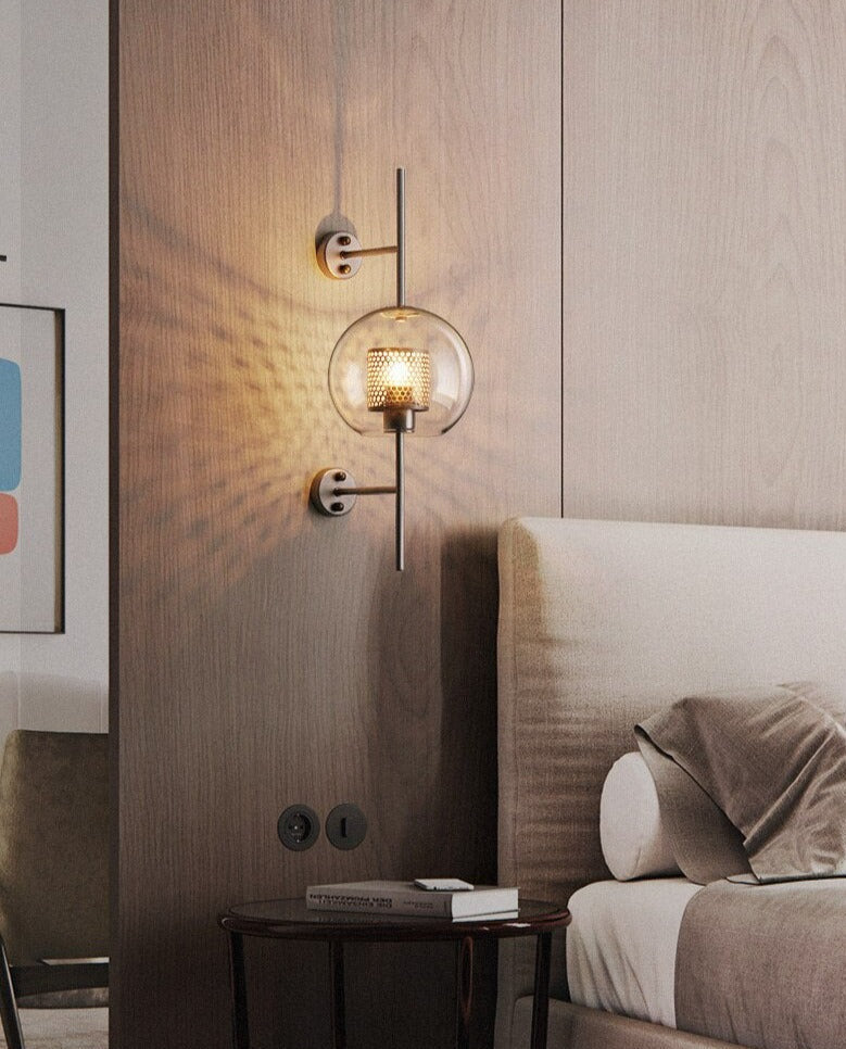 Adriel - Moderne Honigwaben-Messing & Glas Wandleuchte