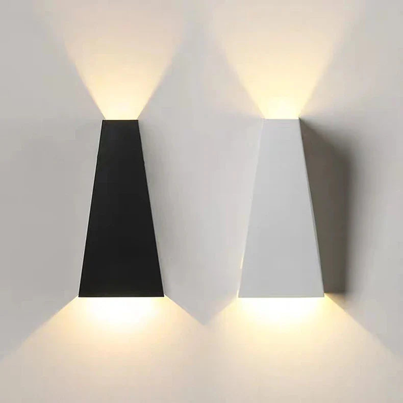 Moderne geometrische LED-Wandlampe