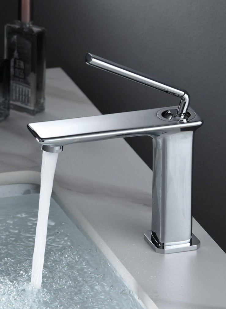 Milo - Moderner Badezimmer-Wasserhahn