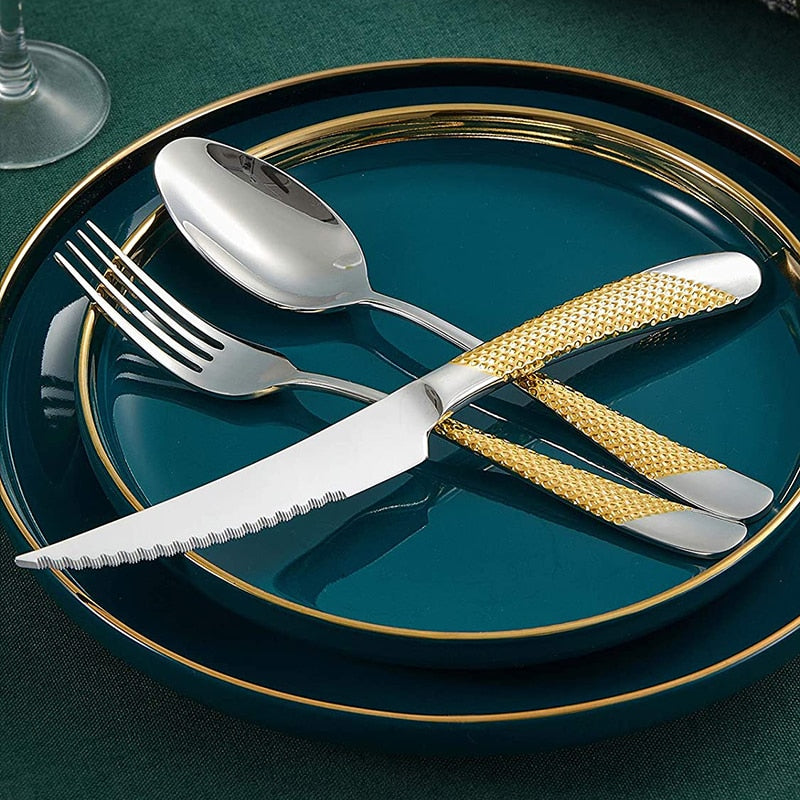 Moderne Silberbesteck-Set mit Strukturgriffen
