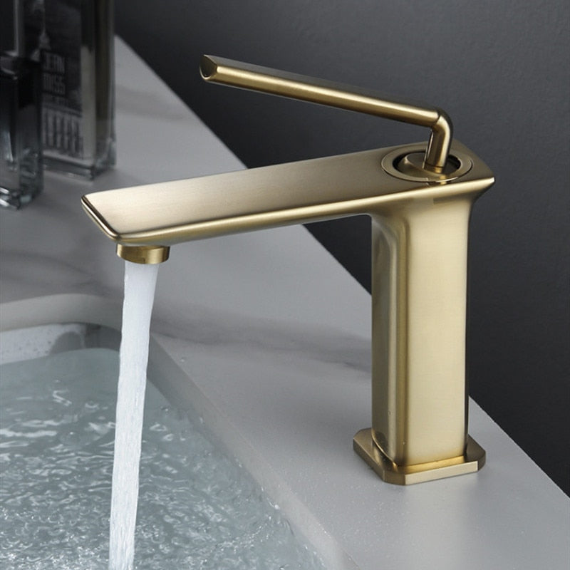 Milo - Moderner Badezimmer-Wasserhahn