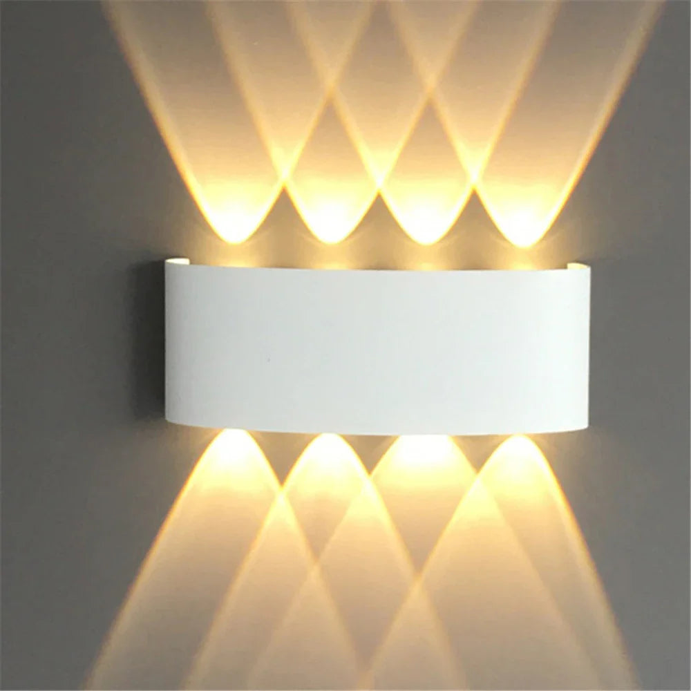 Veena - LED-Außenwandlampe