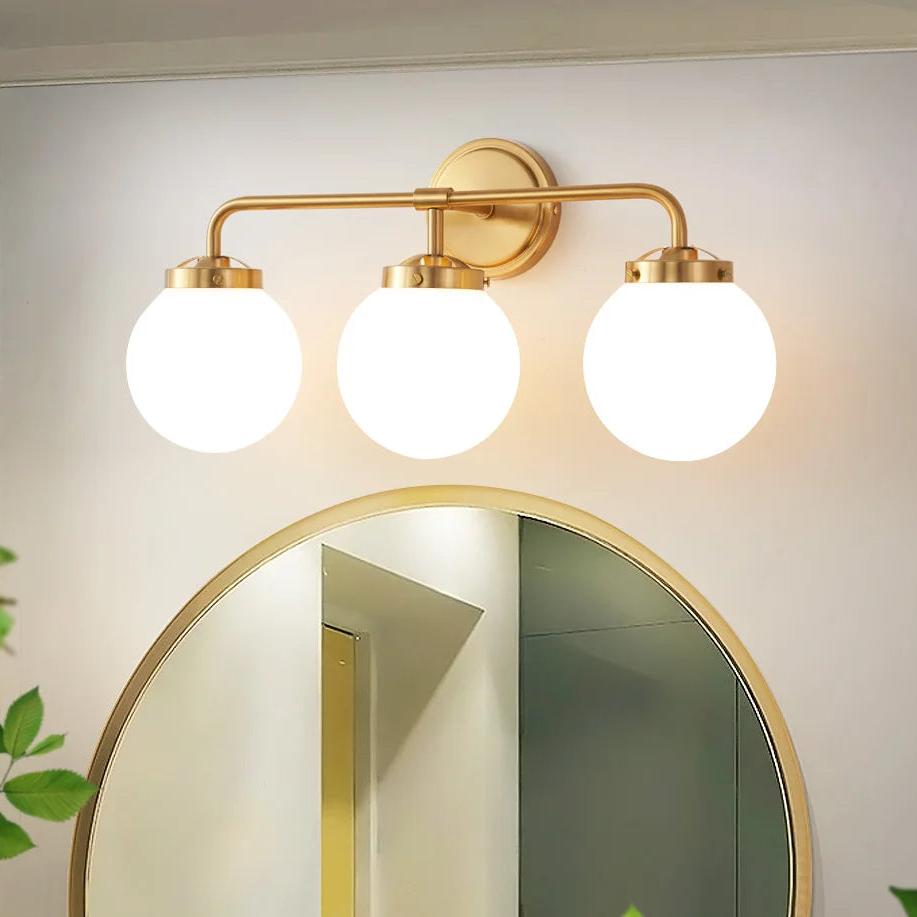 Moderne Drei-Birnen Mattglas-Wandlampe