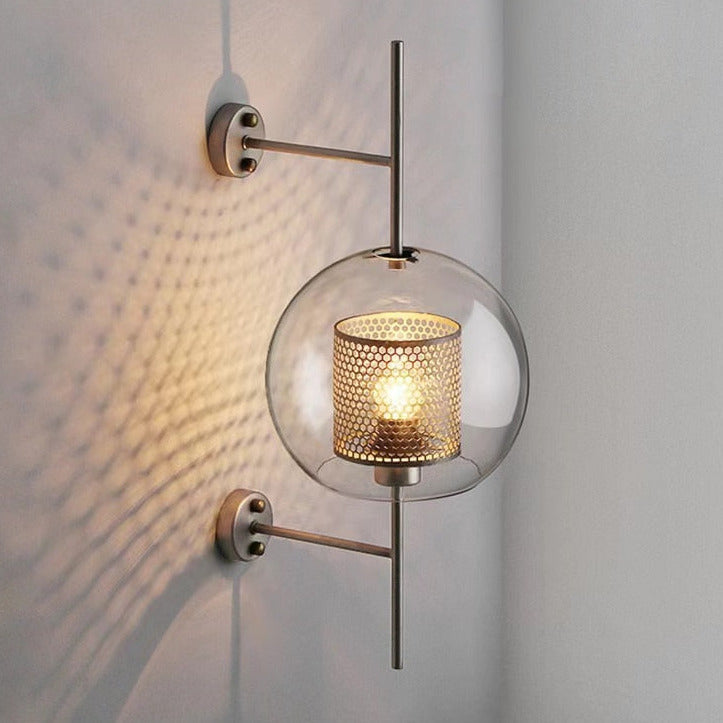 Adriel - Moderne Honigwaben-Messing & Glas Wandleuchte