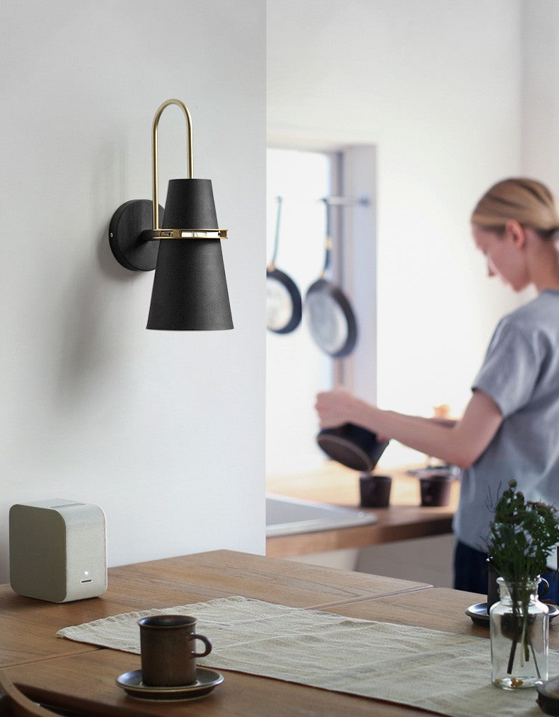 Regina - Moderne Wandlampe