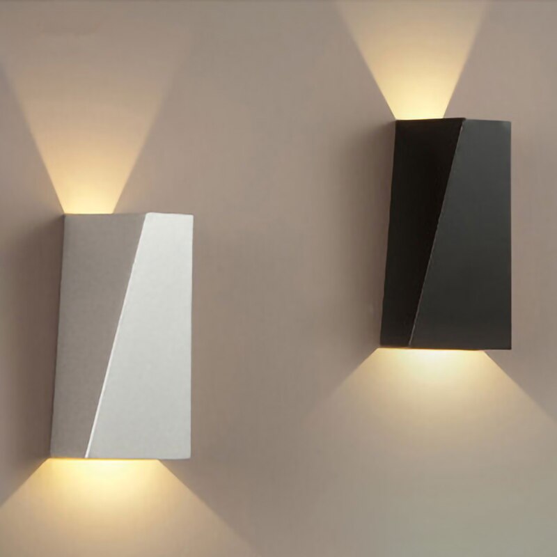 Moderne geometrische LED-Wandlampe