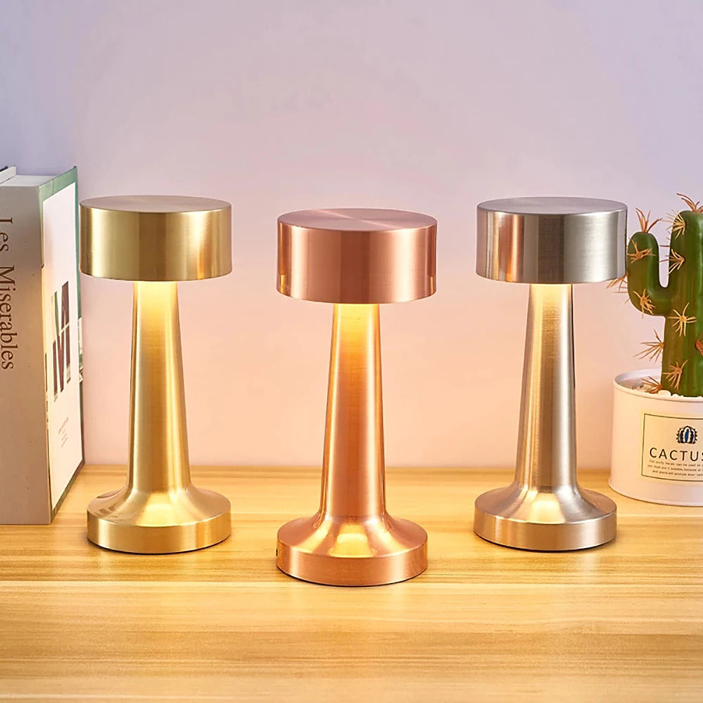 Moderne LED Tischlampe