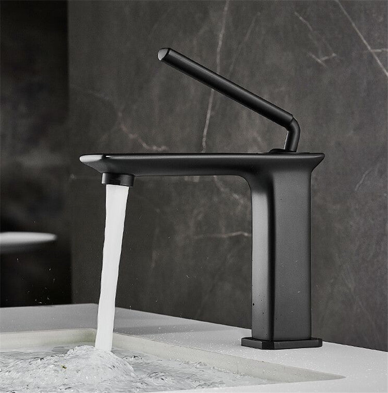 Milo - Moderner Badezimmer-Wasserhahn