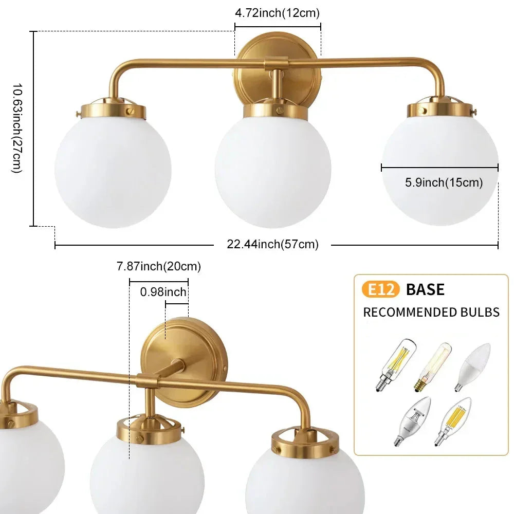 Moderne Drei-Birnen Mattglas-Wandlampe