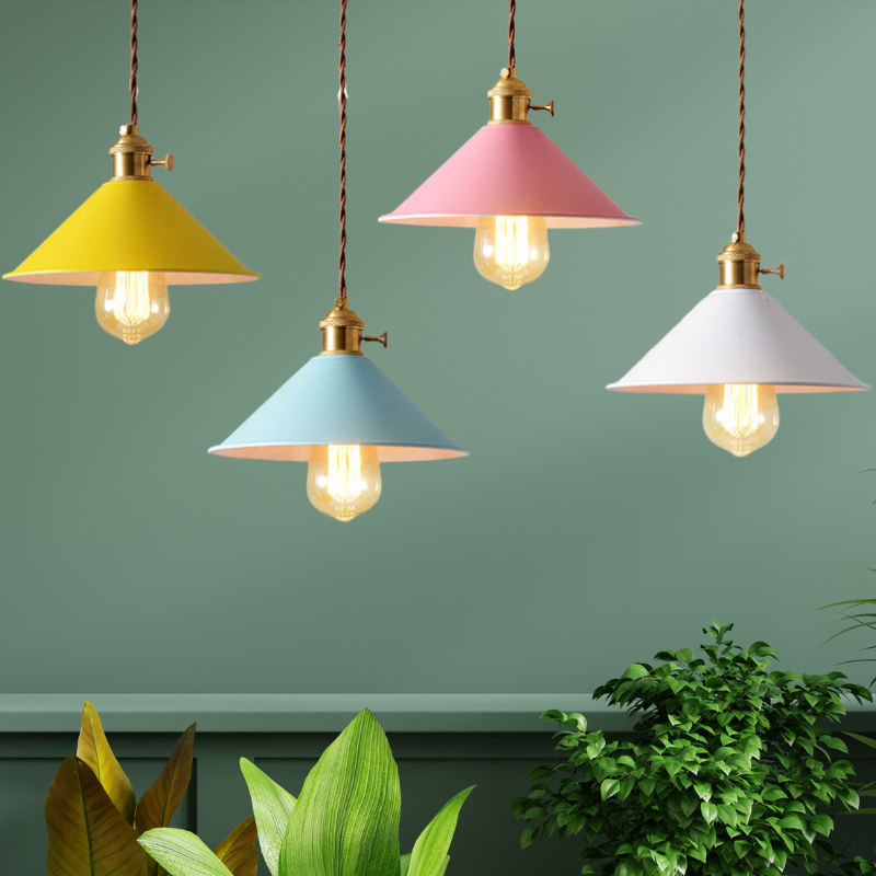 Farbige Vintage Vergoldete Pendelleuchten