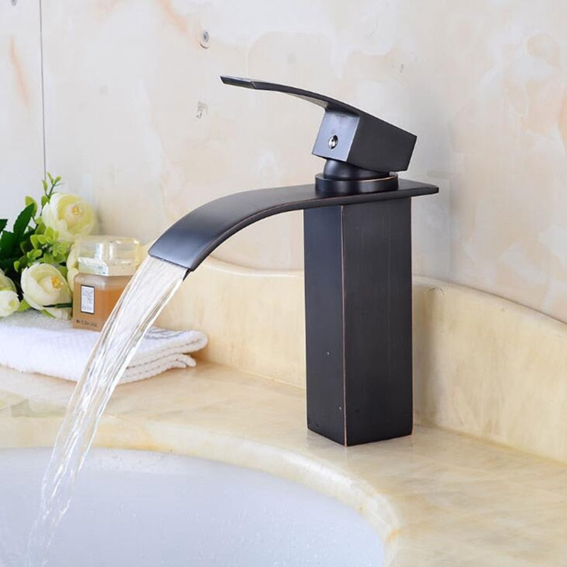 Antike Wasserfallarmatur