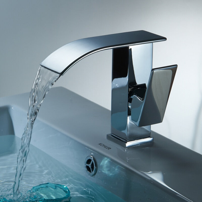 Chromene Schlanke Auslauf-Wasserfallarmatur
