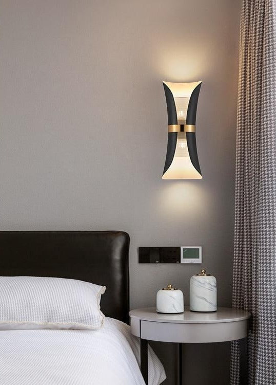 Europäische Schleifen-Wandlampe