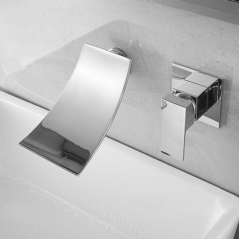 Wandmontierte Gebogene Wasserfallarmatur