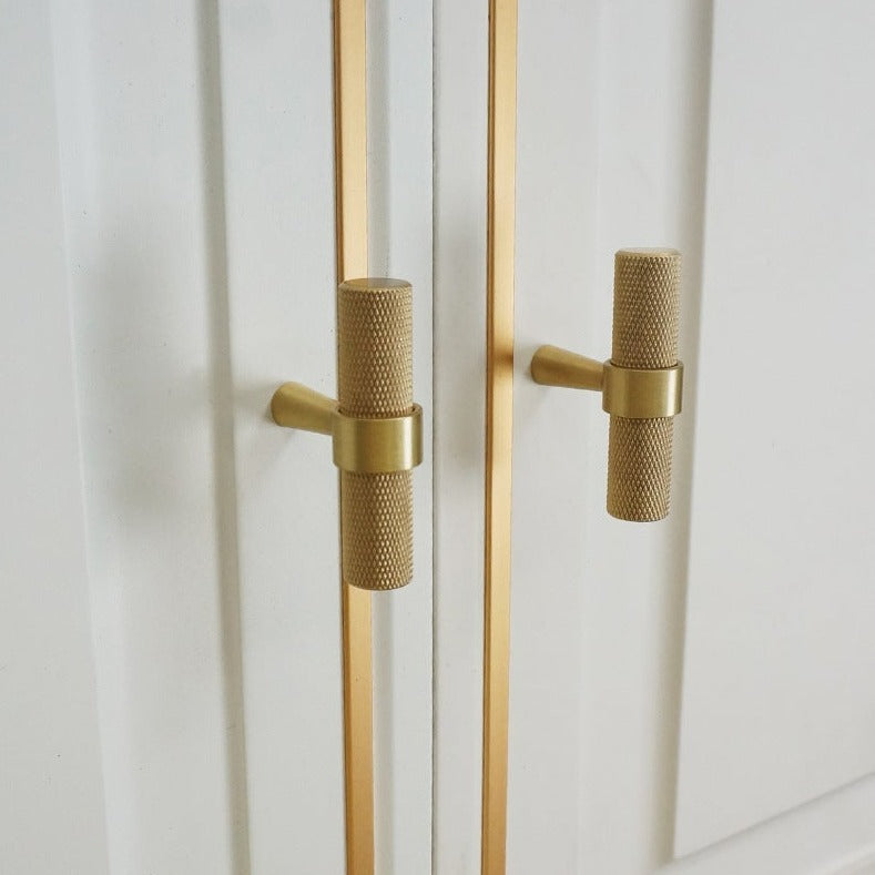 Moderne Struktur-Messing-Schrank- und Schubladengriffe