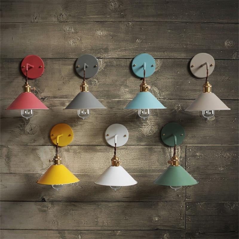 Bunte Retro-Wandlampen